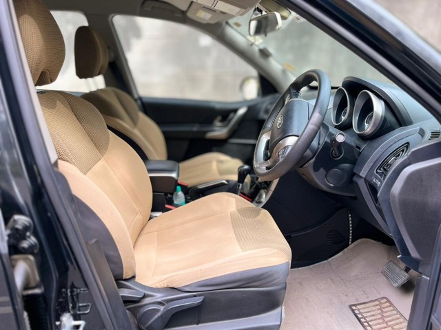 Second-hand 2018 Mahindra XUV500 W7 AT BSIV for sale in New Delhi-10