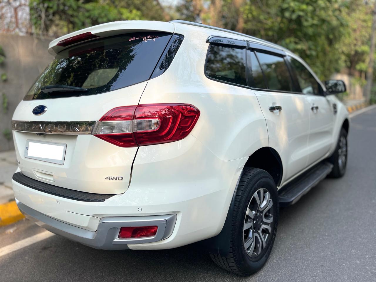 Buy Used Ford Endeavour Titanium Plus 4X4 AT of 2020 model @ 25,50,000 ...