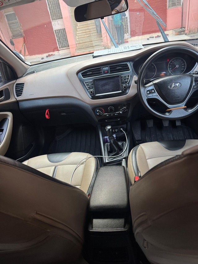 Second-hand 2019 Hyundai i20 Sportz Plus BSIV for sale in New Delhi-6
