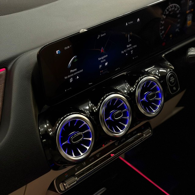 Second-hand 2023 Mercedes-Benz GLA 200 BSVI for sale in Noida-6