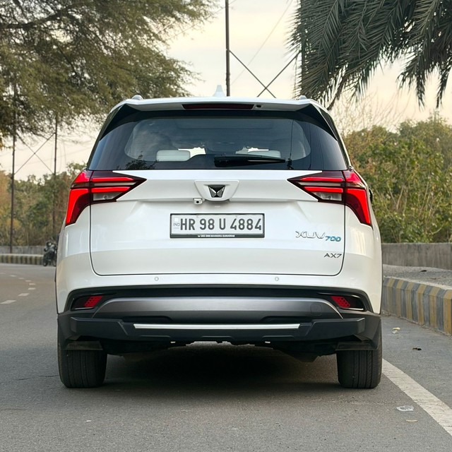 Second-hand 2024 Mahindra XUV700 AX7 7Str Diesel AT for sale in Noida-13