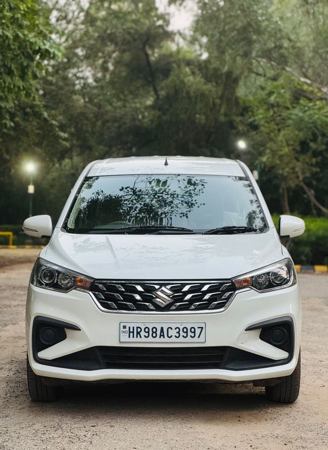 Maruti Suzuki Ertiga वीएक्सआई एटी Second-hand 2025 Maruti Suzuki Ertiga वीएक्सआई एटी for sale in Noida