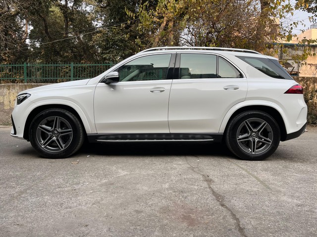 Second-hand 2025 Mercedes-Benz GLE 300d 4Matic AMG Line for sale in Noida-2