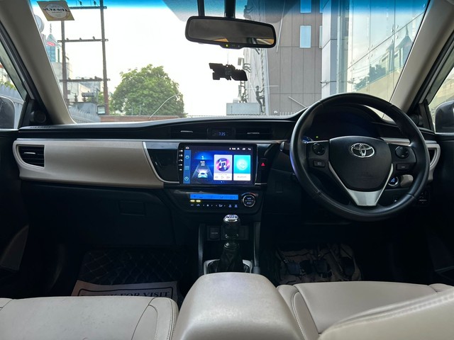 Second-hand 2015 Toyota Corolla Altis GL MT for sale in Noida-5