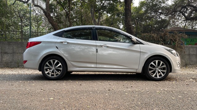 Second-hand 2017 Hyundai Verna VTVT 1.6 SX for sale in New Delhi-1