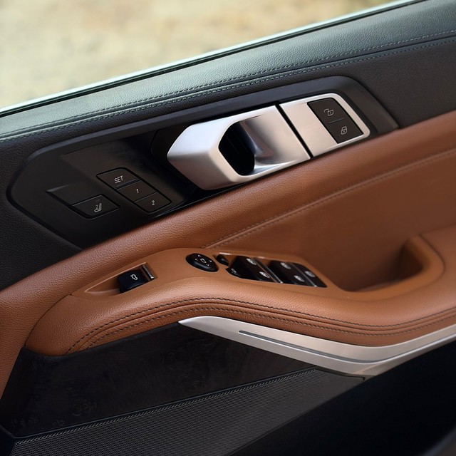 Second-hand 2020 BMW X5 xDrive 30d xLine for sale in Noida-20