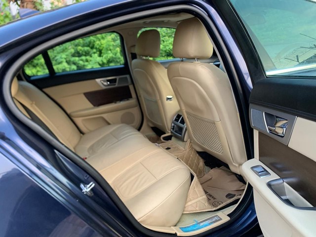 Jaguar XF 2.0 Litre Petrol Second-hand 2014 Jaguar XF 2.0 Litre Petrol for sale in New Delhi-5