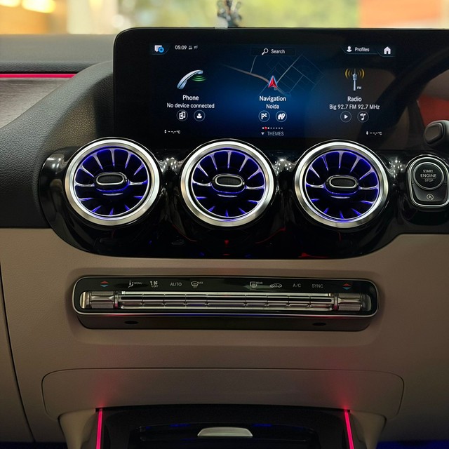 Second-hand 2023 Mercedes-Benz GLA 200 BSVI for sale in Noida-10