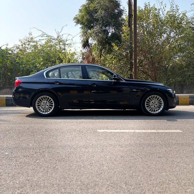 Second-hand 2017 BMW 3 Series 320d for sale in Noida-1
