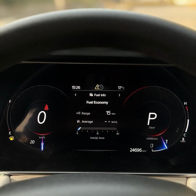 Second-hand 2023 Mahindra XUV700 AX5 AT BSVI for sale in Noida-14