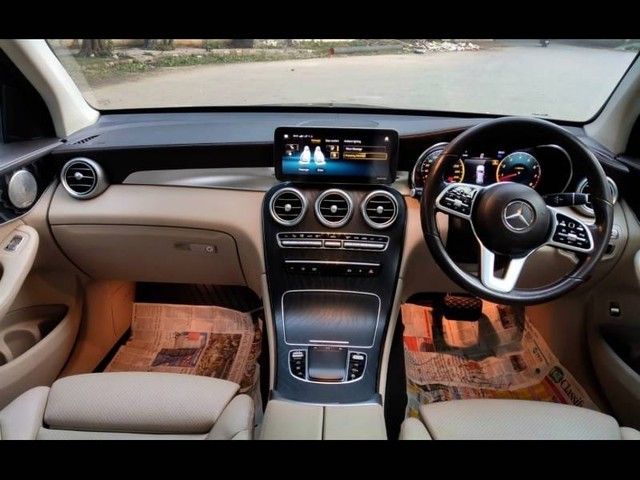 Second-hand 2022 Mercedes-Benz GLC 200 for sale in New Delhi-10