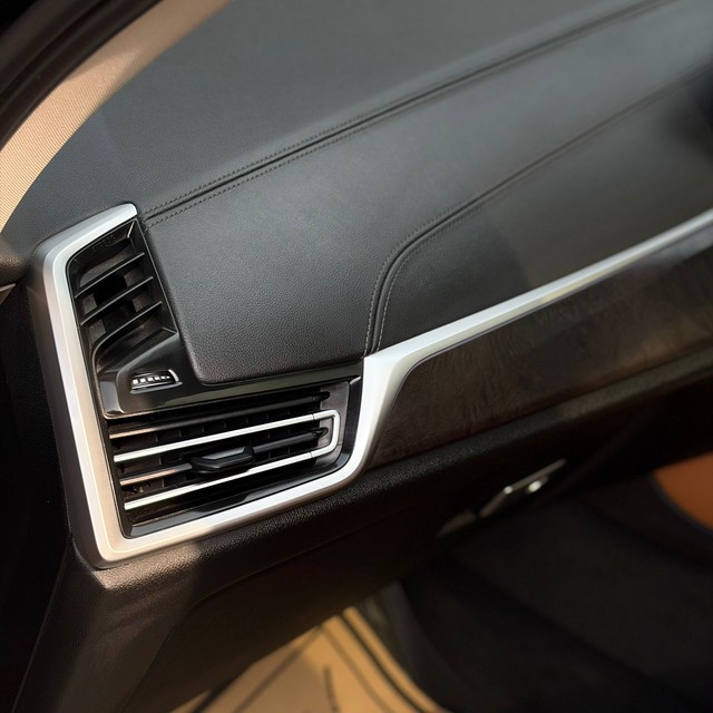 Second-hand 2020 BMW X5 xDrive 30d xLine for sale in Noida-9