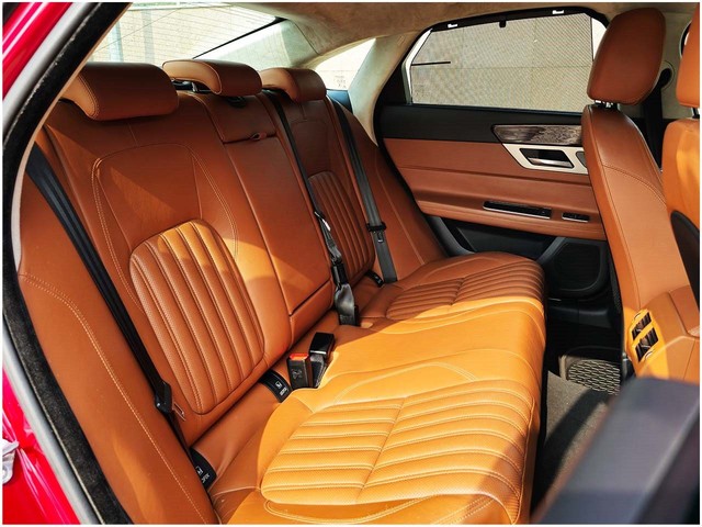 Second-hand 2018 Jaguar XF 2.0 Petrol Portfolio for sale in New Delhi-8