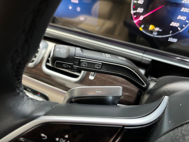 Second-hand 2025 Mercedes-Benz GLE 300d 4Matic AMG Line for sale in Noida-6