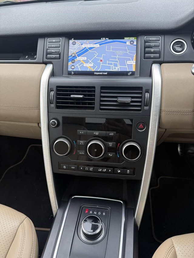 Second-hand 2018 Land Rover Discovery HSE 2.0 SD4 for sale in New Delhi-11