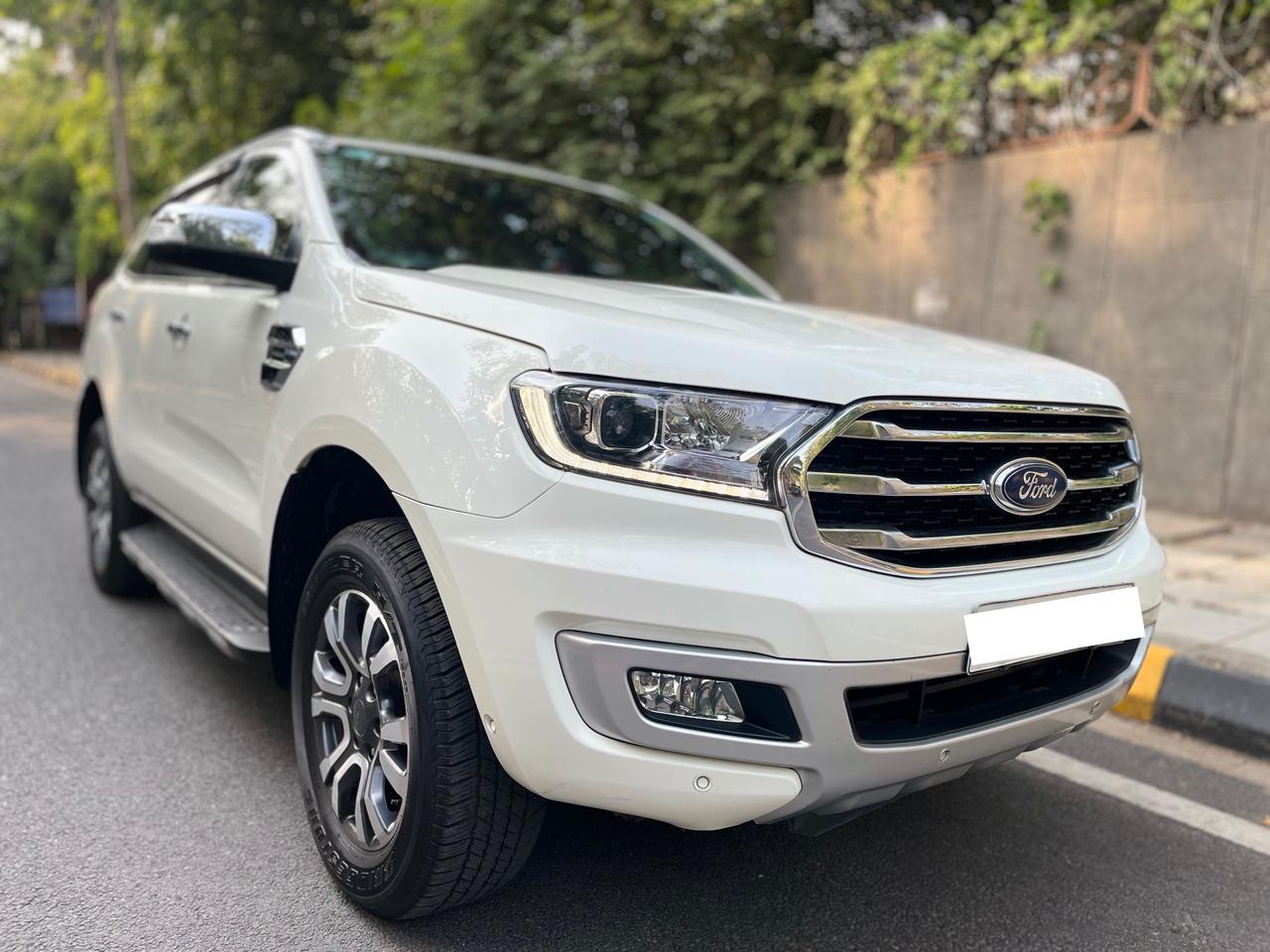 Buy Used Ford Endeavour Titanium Plus 4X4 AT of 2020 model @ 25,50,000 ...