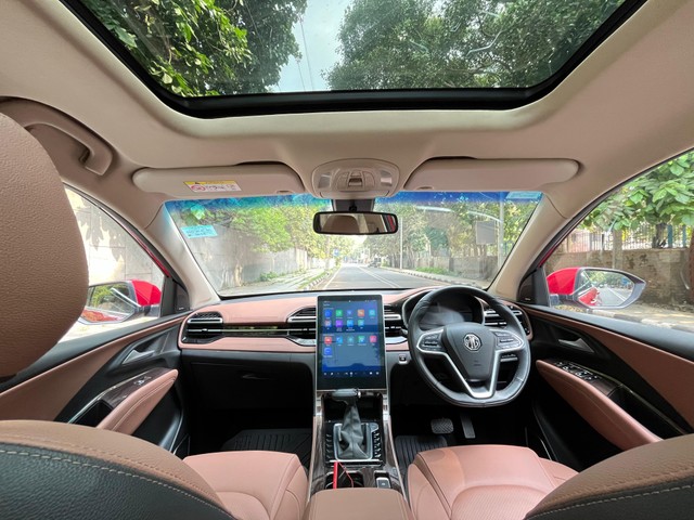 Second-hand 2024 MG Hector Plus Sharp Pro CVT 2023-2025 for sale in New Delhi-6