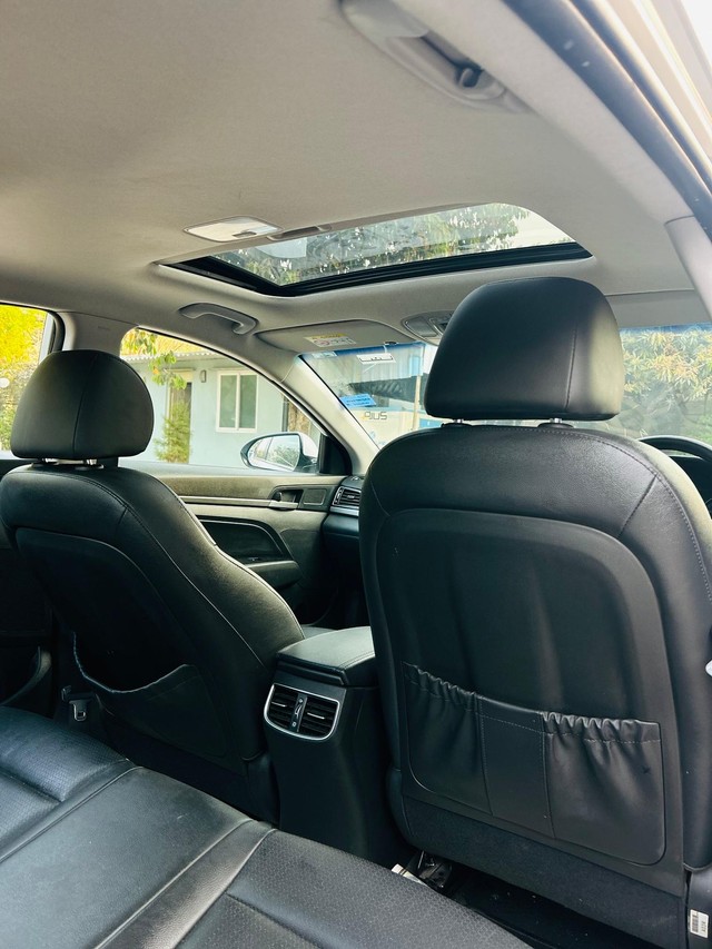 Second-hand 2016 Hyundai Elantra 2.0 SX Option AT for sale in Bangalore-11