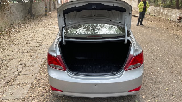 Second-hand 2017 Hyundai Verna 1.6 SX VTVT for sale in New Delhi-7