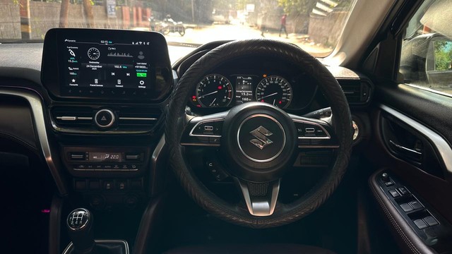 Second-hand 2022 Maruti Grand Vitara Zeta BSVI for sale in New Delhi-6