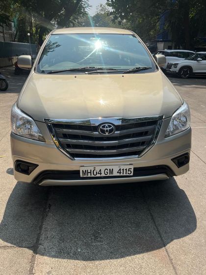 2014 Toyota Innova 2.5 जी (Diesel) 7 Seater BS IV