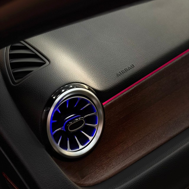 Second-hand 2023 Mercedes-Benz GLA 200 BSVI for sale in Noida-4