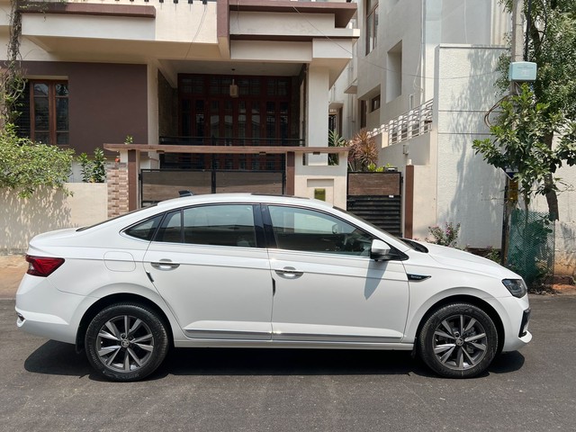 Second-hand 2022 Skoda Slavia 1.5 TSI Style AT BSVI for sale in Bangalore-4