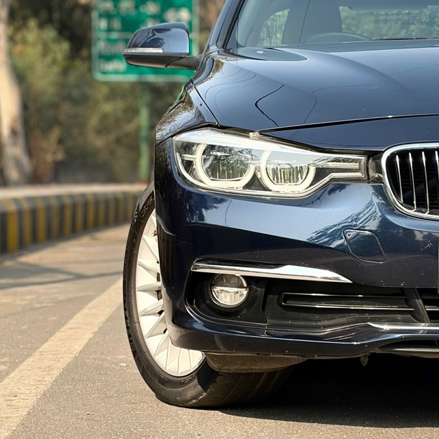 Second-hand 2017 BMW 3 Series 320d for sale in Noida-5
