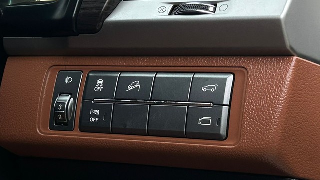 Second-hand 2019 Mahindra Alturas G4 4X4 AT BSIV for sale in Noida-14