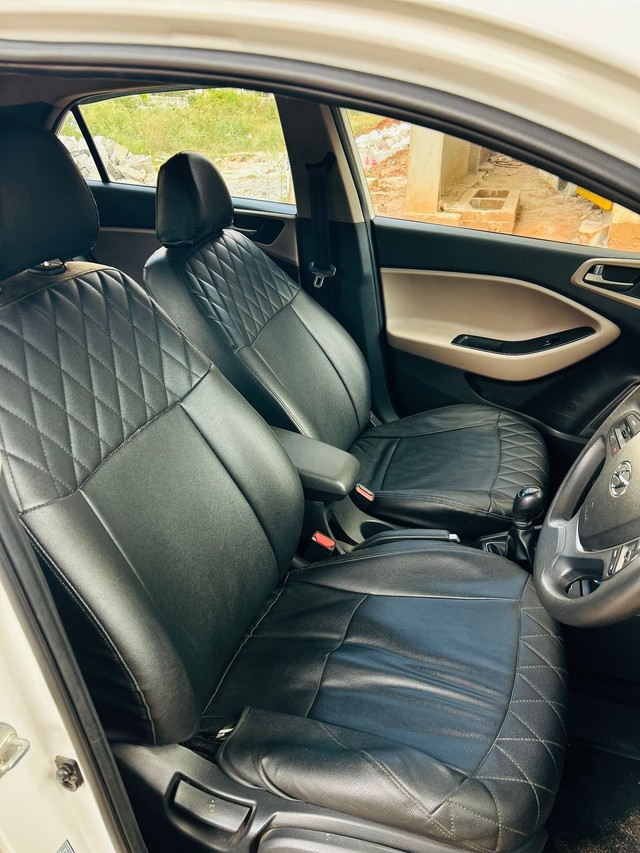 Second-hand 2017 Hyundai i20 Asta 1.2 for sale in Bangalore-3