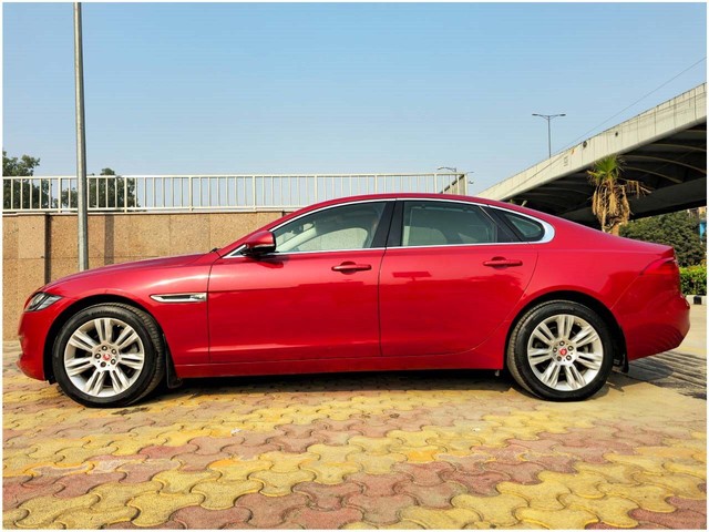 Second-hand 2018 Jaguar XF 2.0 Petrol Portfolio for sale in New Delhi-4