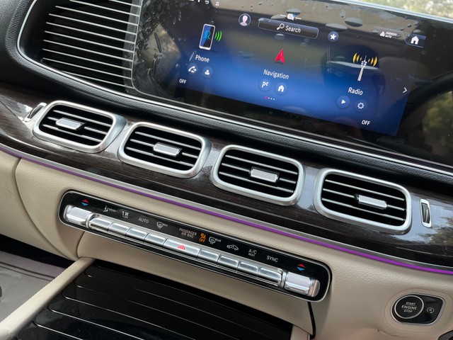 Second-hand 2025 Mercedes-Benz GLE 300d 4Matic AMG Line for sale in Noida-9