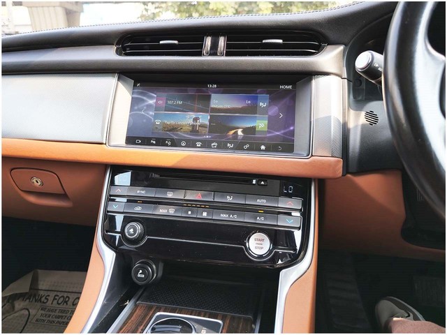 Second-hand 2018 Jaguar XF 2.0 Petrol Portfolio for sale in New Delhi-12