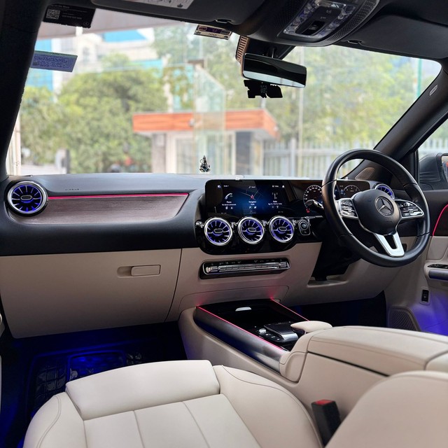 Second-hand 2023 Mercedes-Benz GLA 200 BSVI for sale in Noida-7