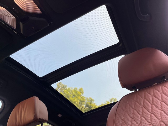 Second-hand 2024 BMW X7 xDrive40i M Sport Signature for sale in Noida-12