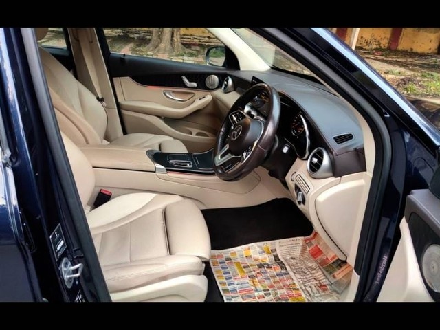 Second-hand 2022 Mercedes-Benz GLC 200 for sale in New Delhi-8