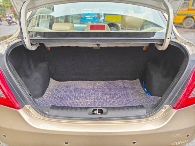 Second-hand 2014 Maruti Swift Dzire VXI for sale in Mumbai-9