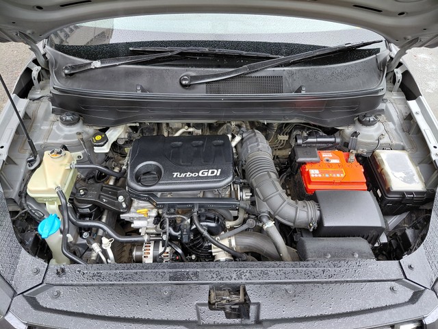 Second-hand 2019 Hyundai Venue SX Plus Turbo DCT BSIV for sale in Mumbai-4