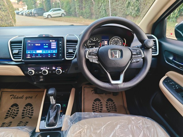 Second-hand 2025 Honda City V CVT for sale in Gurgaon-17
