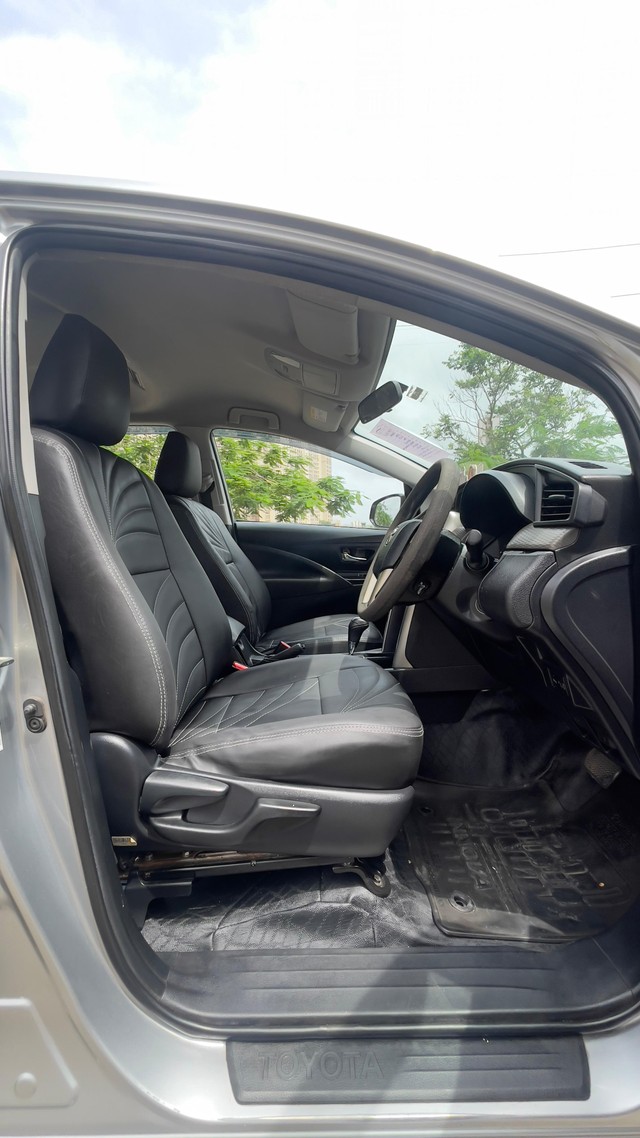 Second-hand 2016 Toyota Innova 2.5 G (Diesel) 7 Seater BS IV for sale in Mumbai-14