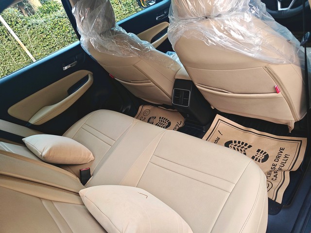 Second-hand 2025 Honda City V CVT for sale in Gurgaon-14