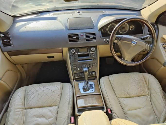 Second-hand 2010 Volvo XC90 D5 AT AWD for sale in Pune-7
