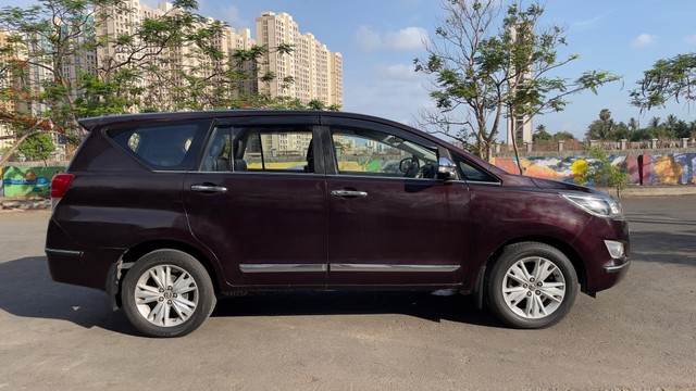 Second-hand 2016 Toyota Innova Crysta 2.4 ZX MT BSIV for sale in Mumbai-1