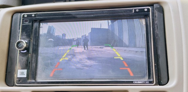 Second-hand 2014 Toyota Innova 2.5 G (Diesel) 8 Seater BS IV for sale in Mumbai-6