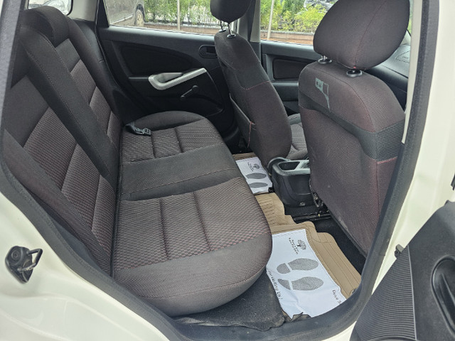 Second-hand 2011 Ford Figo Diesel Titanium for sale in Pune-9