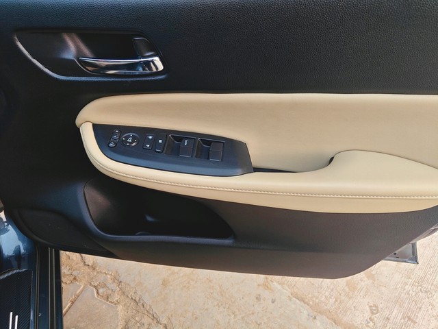 Second-hand 2025 Honda City V CVT for sale in Gurgaon-7