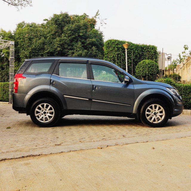Second-hand 2018 Mahindra XUV500 W10 1.99 mHawk for sale in Gurgaon-1