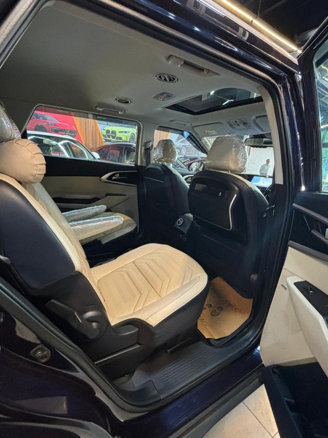 Second-hand 2022 Kia Carens Luxury Plus Diesel AT 6 STR BSVI for sale in Nashik-9