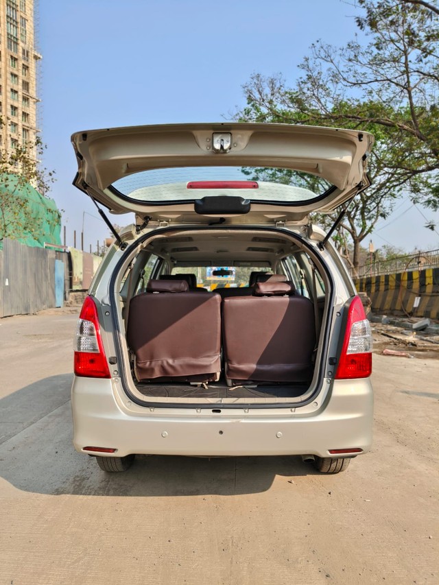 Second-hand 2014 Toyota Innova 2.5 G (Diesel) 8 Seater BS IV for sale in Mumbai-13