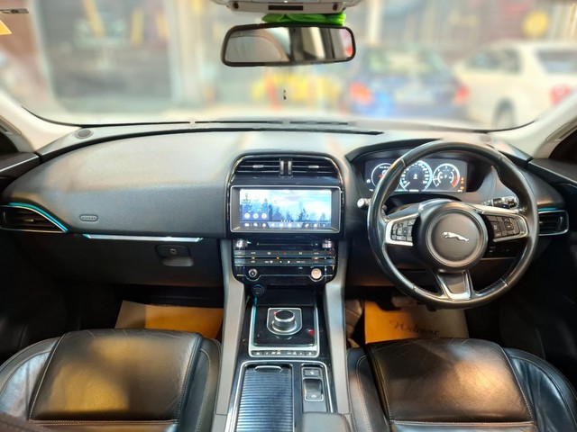 Second-hand 2018 Jaguar F-Pace Prestige 2.0 AWD for sale in Mumbai-16